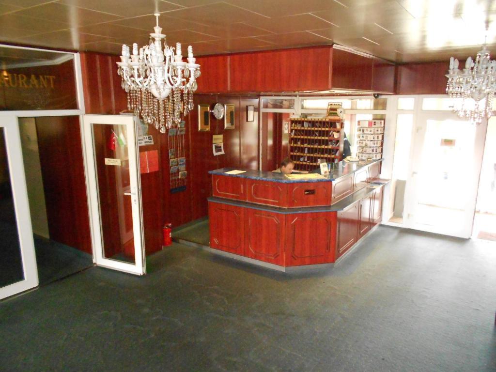 Hotel Seni Studium Будапеща Екстериор снимка