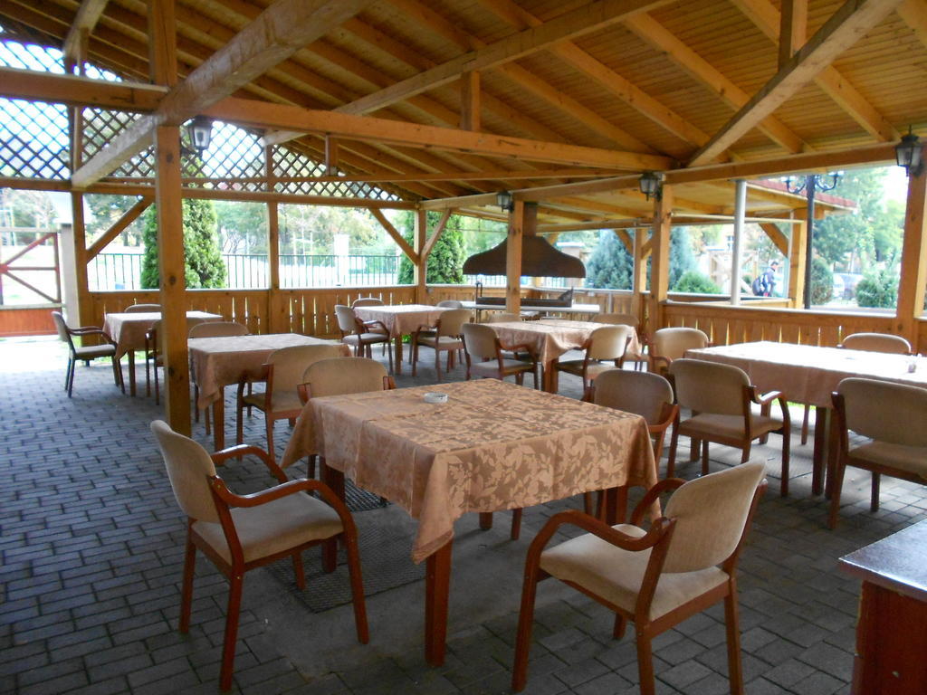 Hotel Seni Studium Будапеща Екстериор снимка